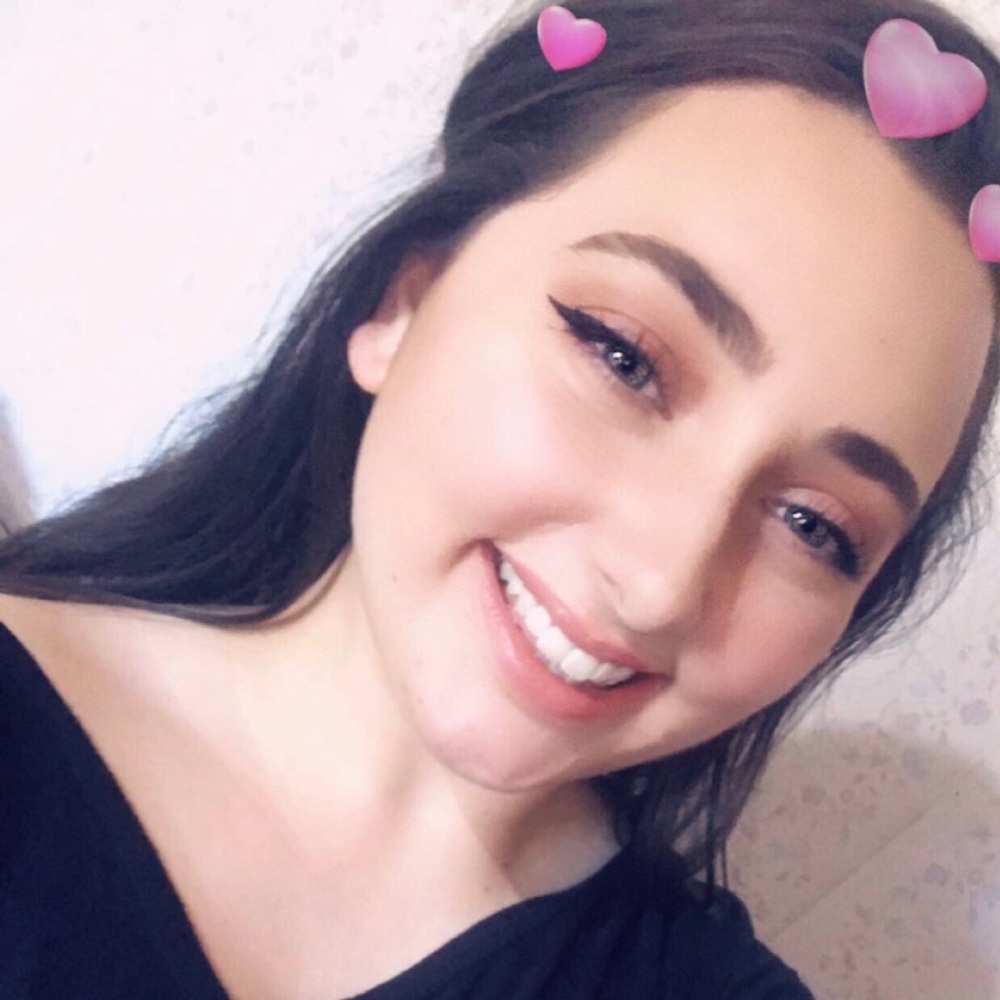 Meet your Posher, Hannah